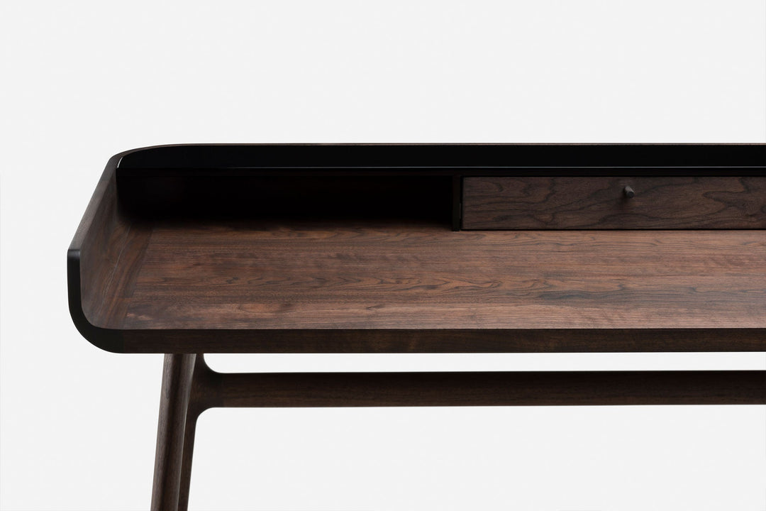 BLACK OILED WALNUT & BLACK GLOSS HDF