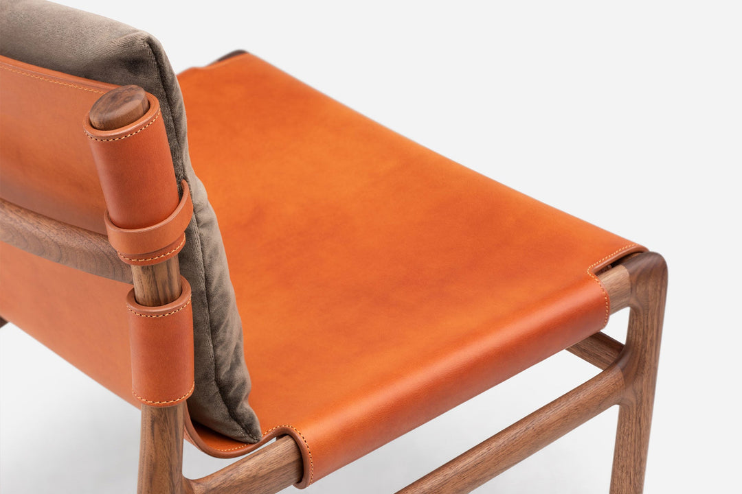 DANISH OILED WALNUT & DARK TAN LEATHER & BALBOA 29 FABRIC