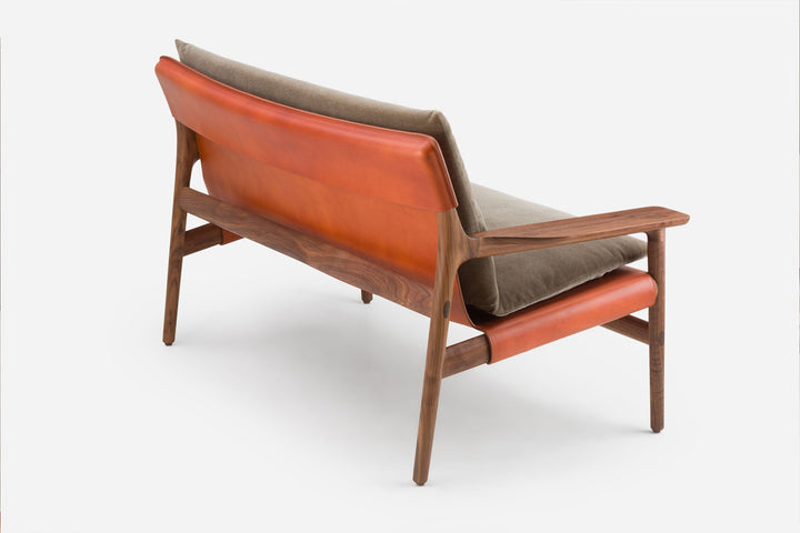 DANISH OILED WALNUT & DARK TAN LEATHER & BYRAM 361 (MODEL: MZ)