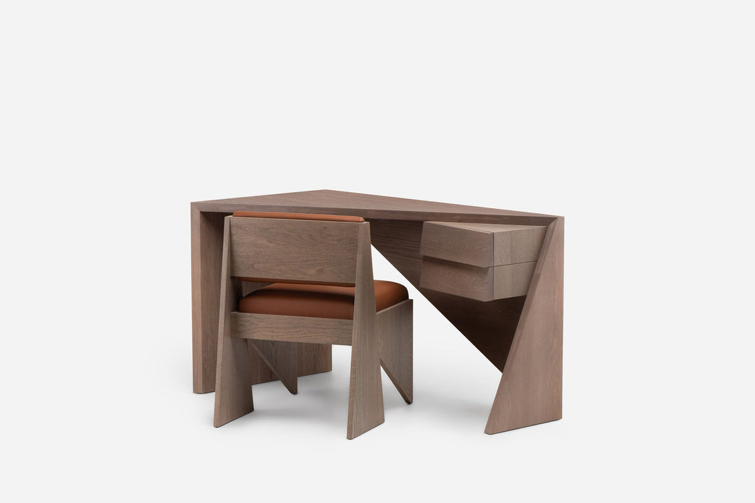 OXIDISED OAK (+ ALTAIR CHAIR)