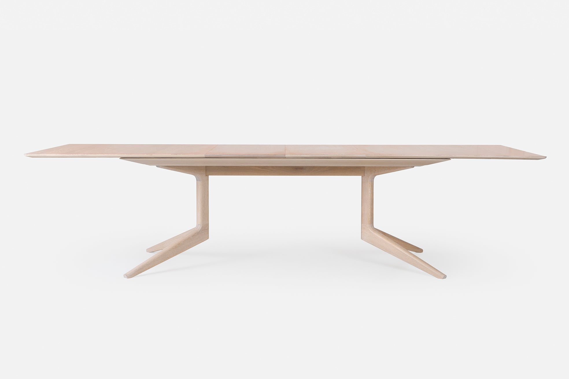 LIGHT EXTENDING TABLE – De La Espada USA