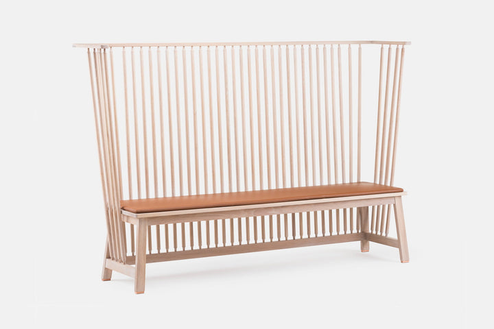 WHITE OILED OAK  (+ OPTIONAL SEAT PAD IN BROWN NATURAL GRAIN LEATHER)