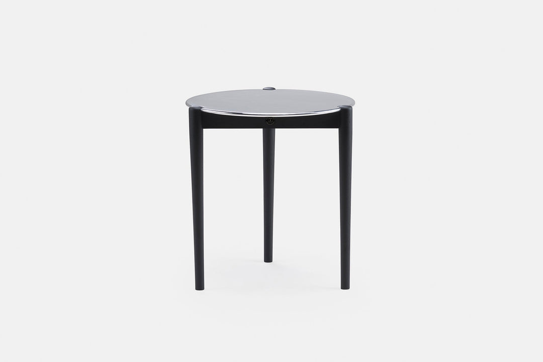 BLACK STAINED ASH & ALUMINIUM (MODEL:S)