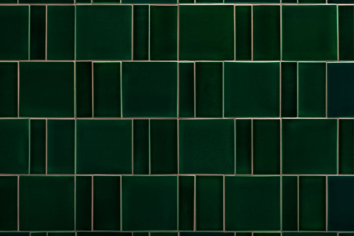 BLACK OILED WALNUT & GREEN TILE (MODEL: L)