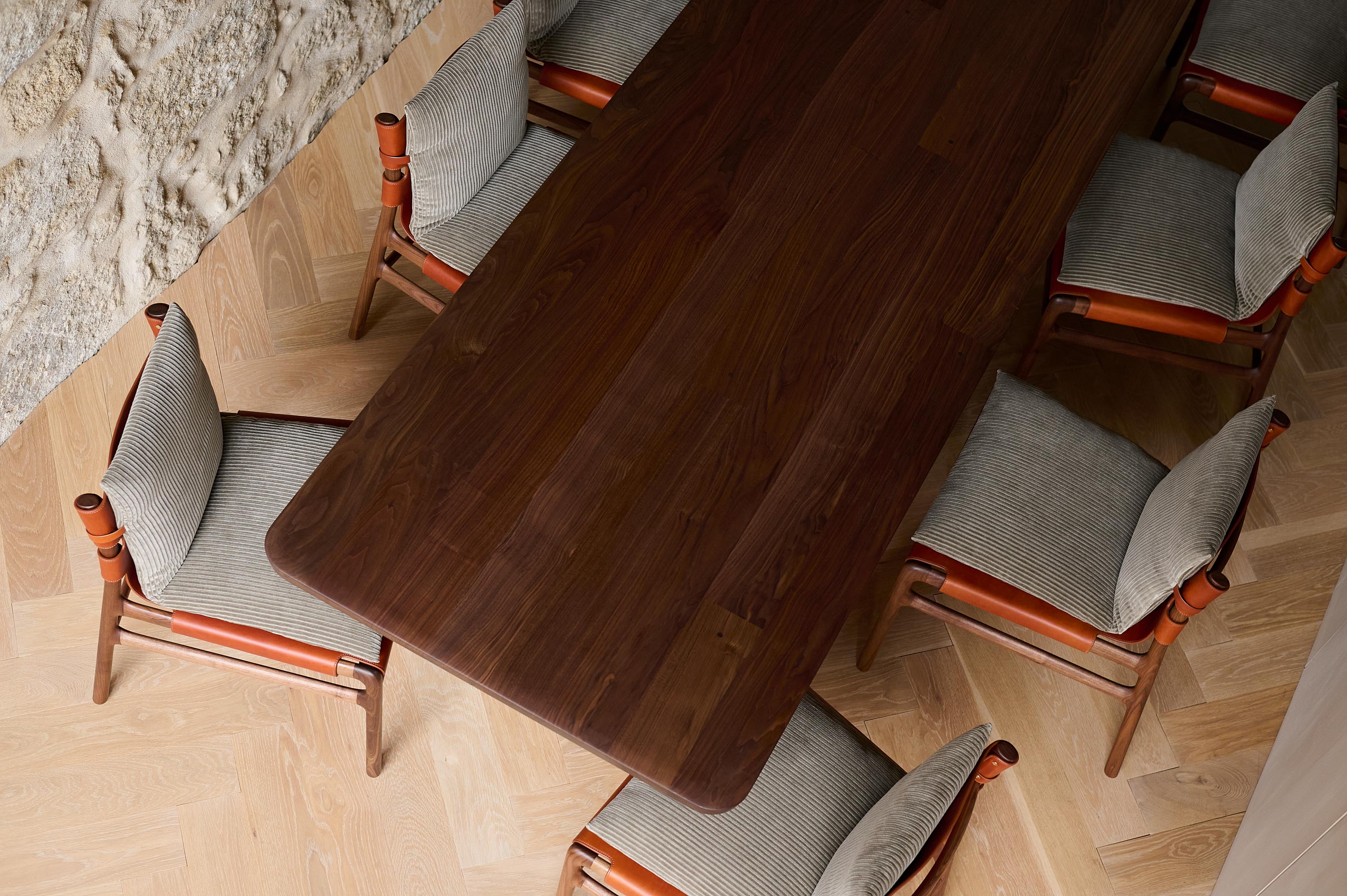 TWENTY-FIVE DINING TABLE - TIMBER TOP – De La Espada USA