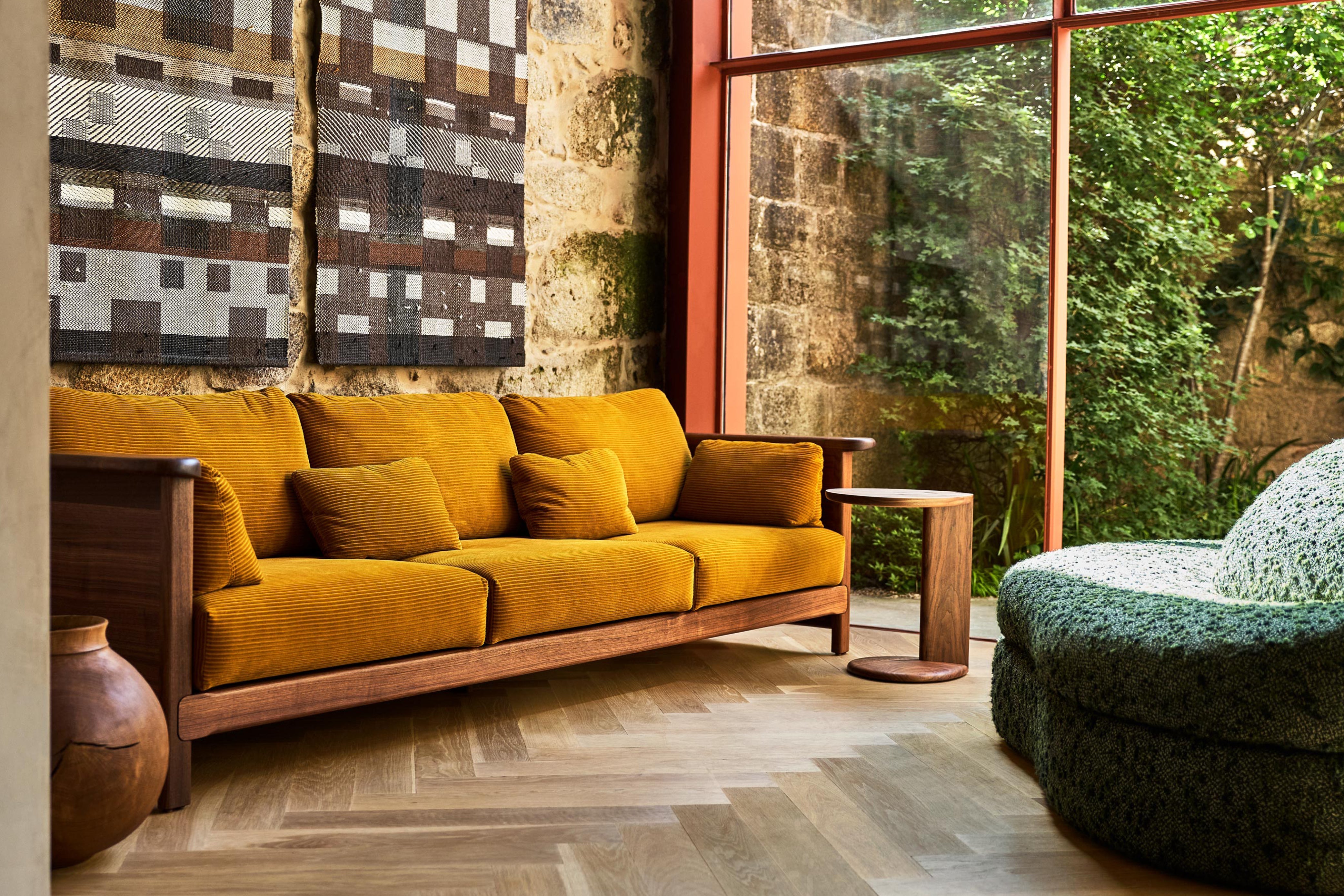TWENTY-FIVE SOFA – De La Espada USA