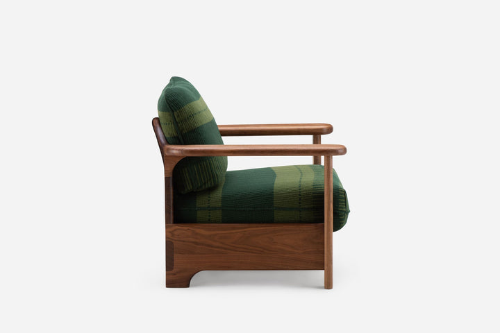 DANISH OILED WALNUT & MANTA LIDO VERDE ESCURO / VERDE TROPA