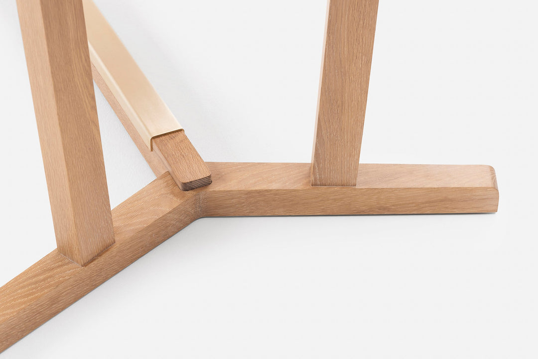 WHITE OILED OAK & BRUSHED BRASS