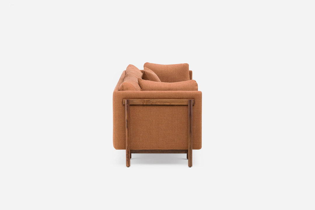 DANISH OILED WALNUT & ECRITURE 570 (MODEL: MA)