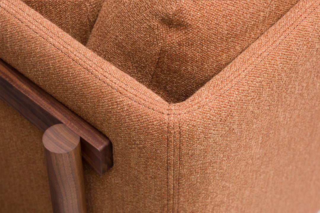 DANISH OILED WALNUT & ECRITURE 570 (MODEL: MA)