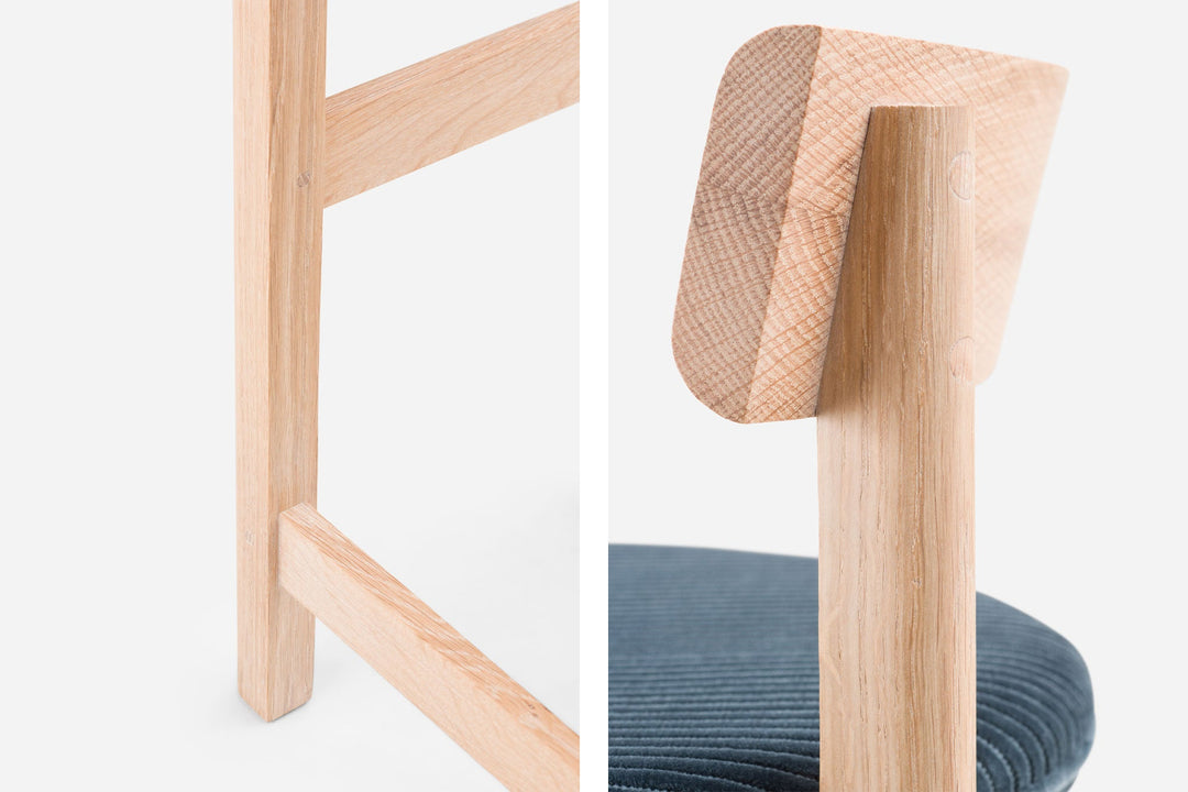 WHITE OILED OAK & PHLOX 0883