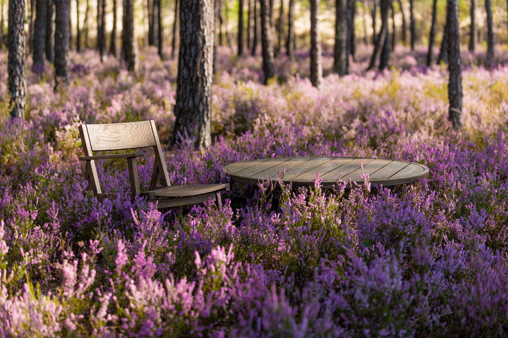 BLACK OILED EUROPEAN OAK (+ 98.6°F OUTDOOR ONE ARMED LOUNGE CHAIR)