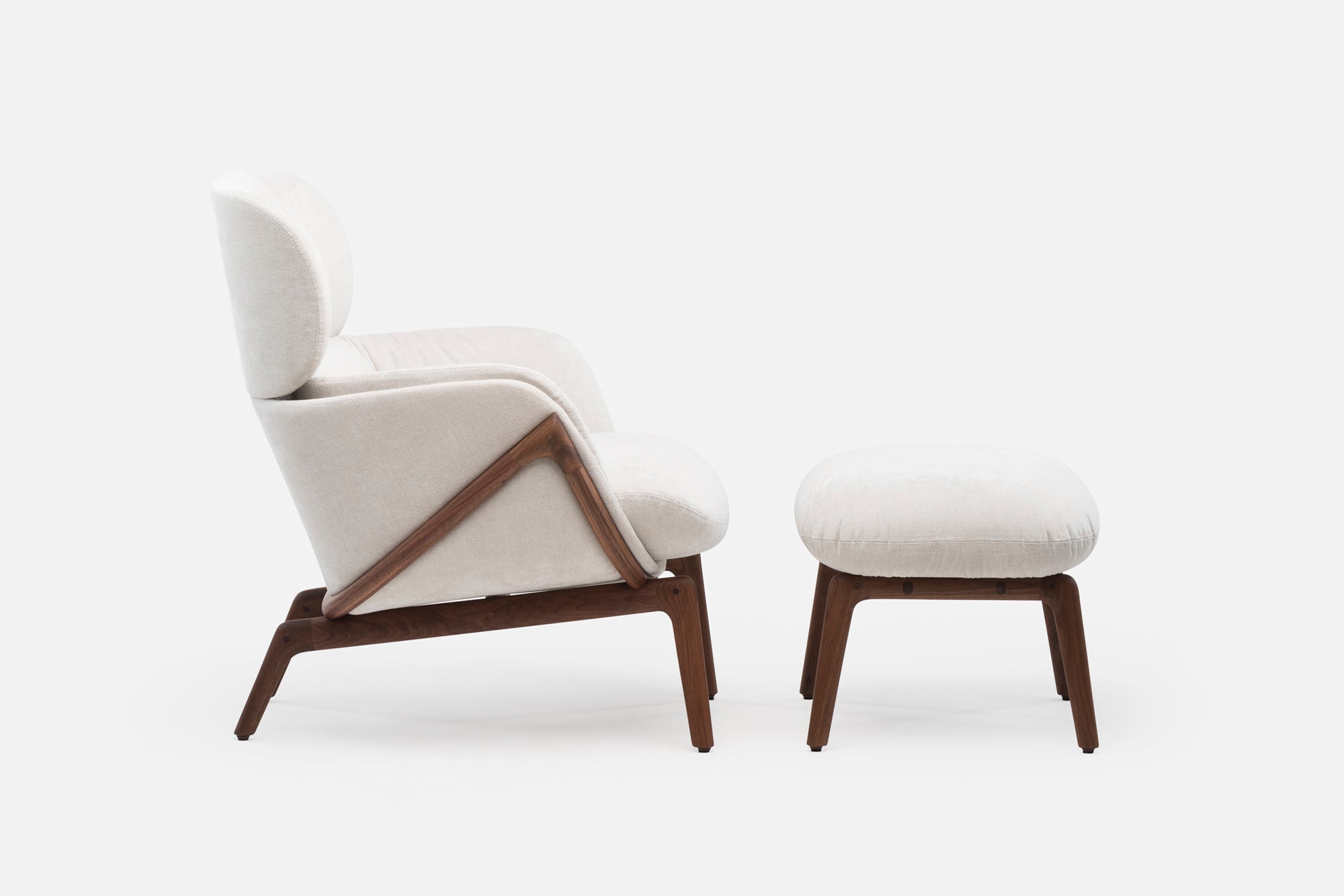 ELYSIA LOUNGE CHAIR – De La Espada USA