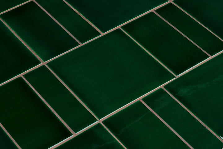 BLACK OILED ASH & GREEN TILE